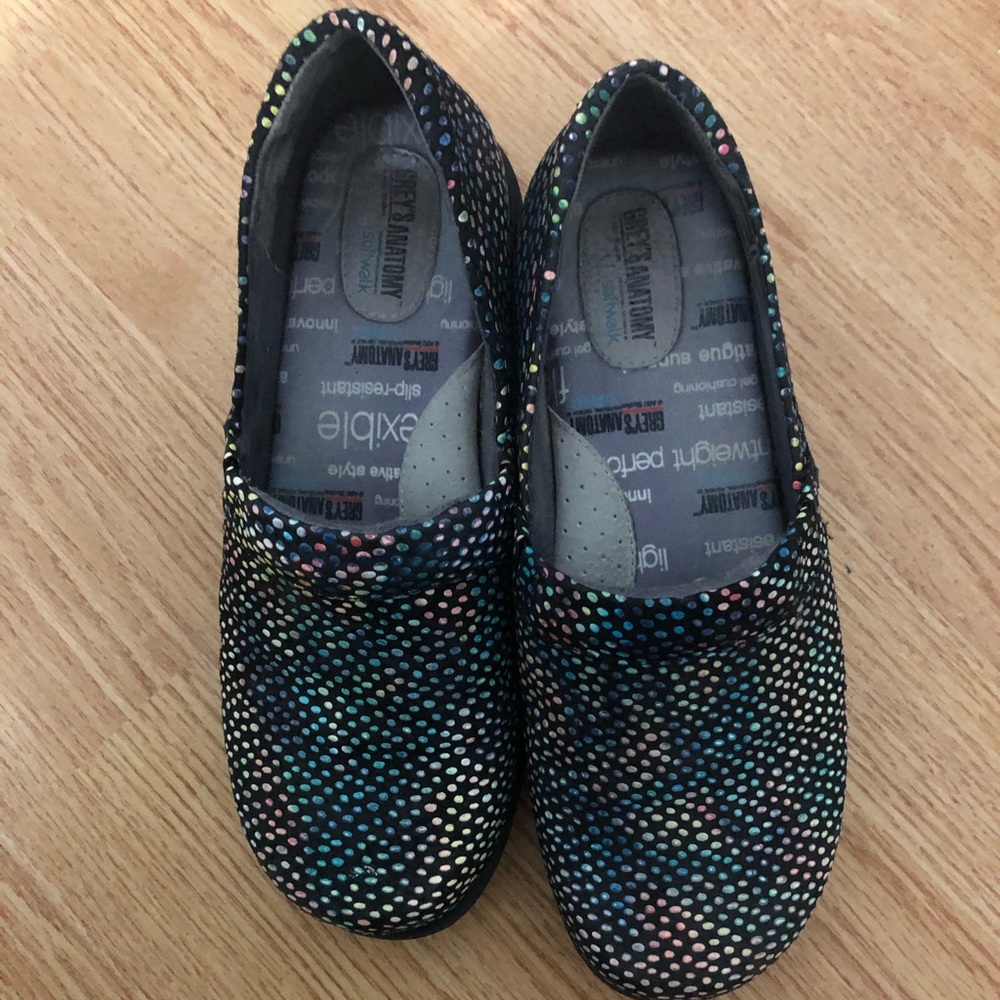 Nursing shoes